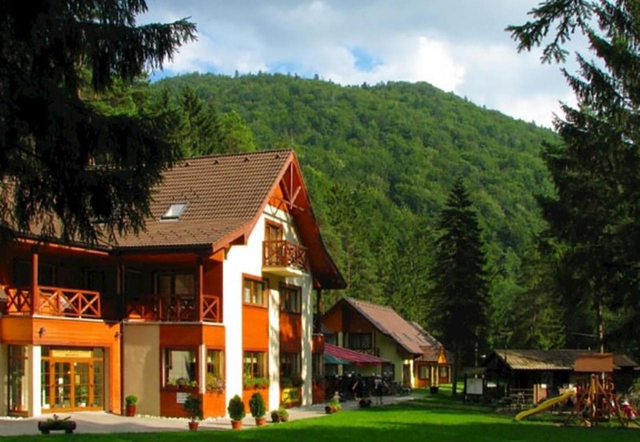 Chatova osada Gader Blatnica Exterior foto